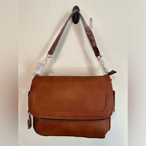 Urban Expressions Vegan Tan  Maisie Messenger Bag Gold Tone Hardware And‎ Chains
